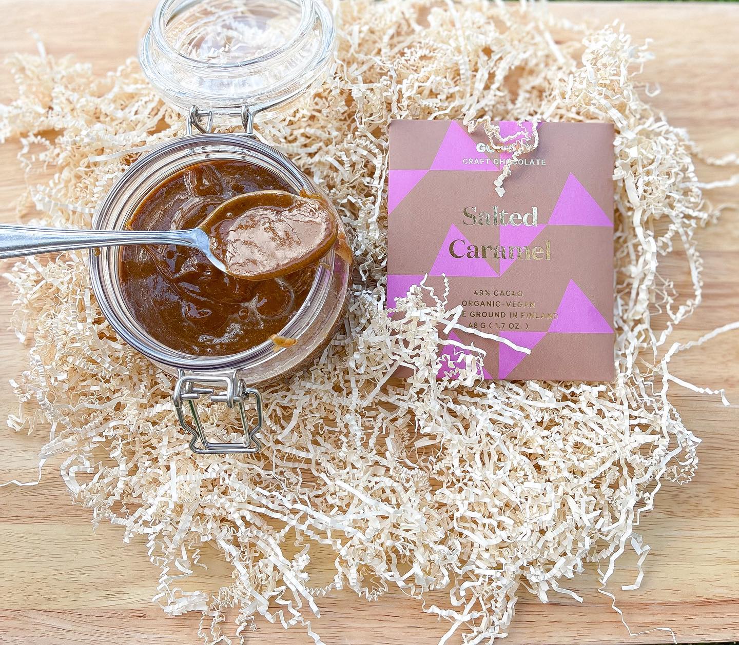 Salted Caramel Chocolate 49%